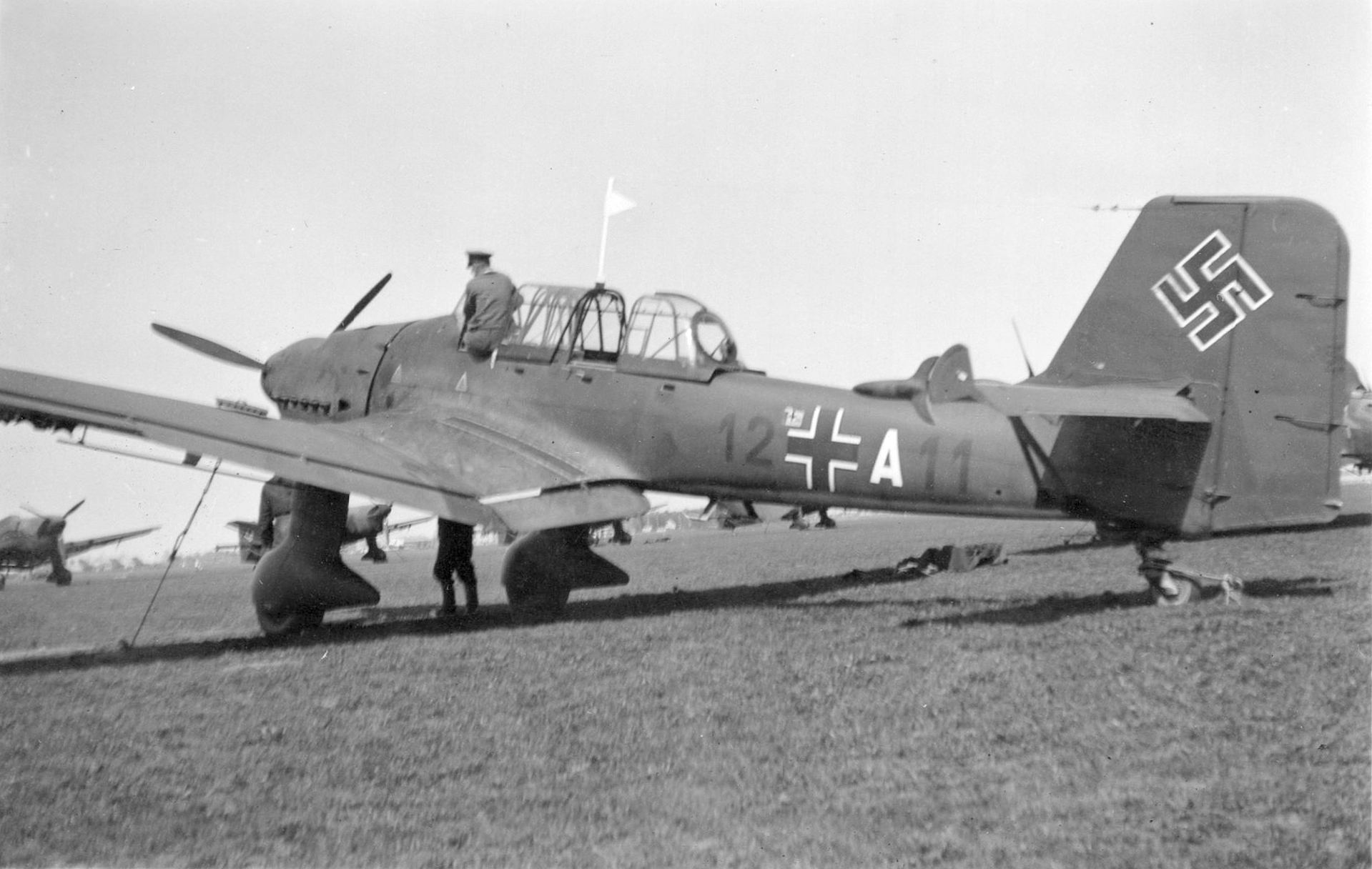 Junkers Ju 87B 12+A11 early markings Germany 1939 01